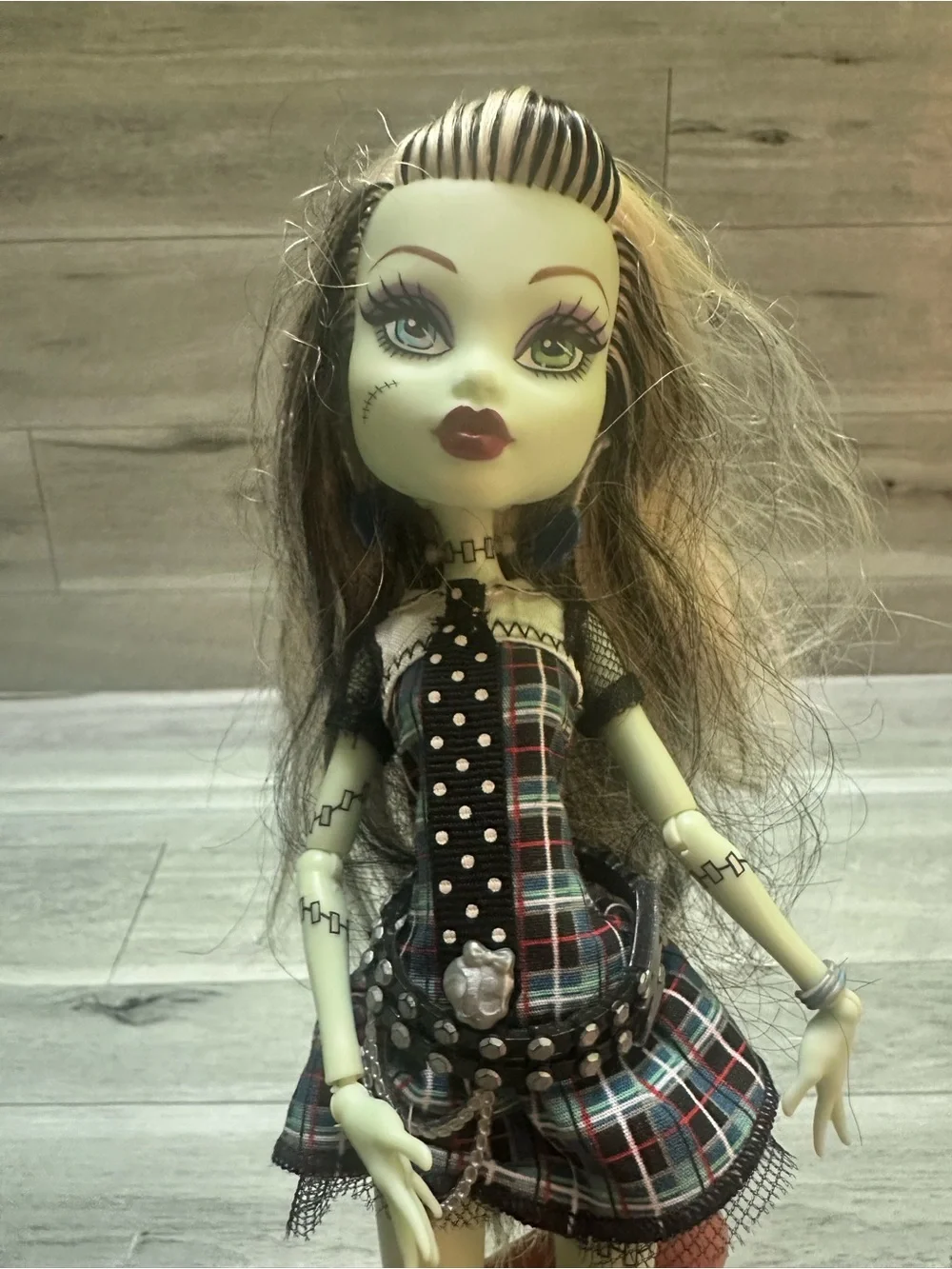 Monster High Frankie Stein  Green & Black Plaid Fashion Doll